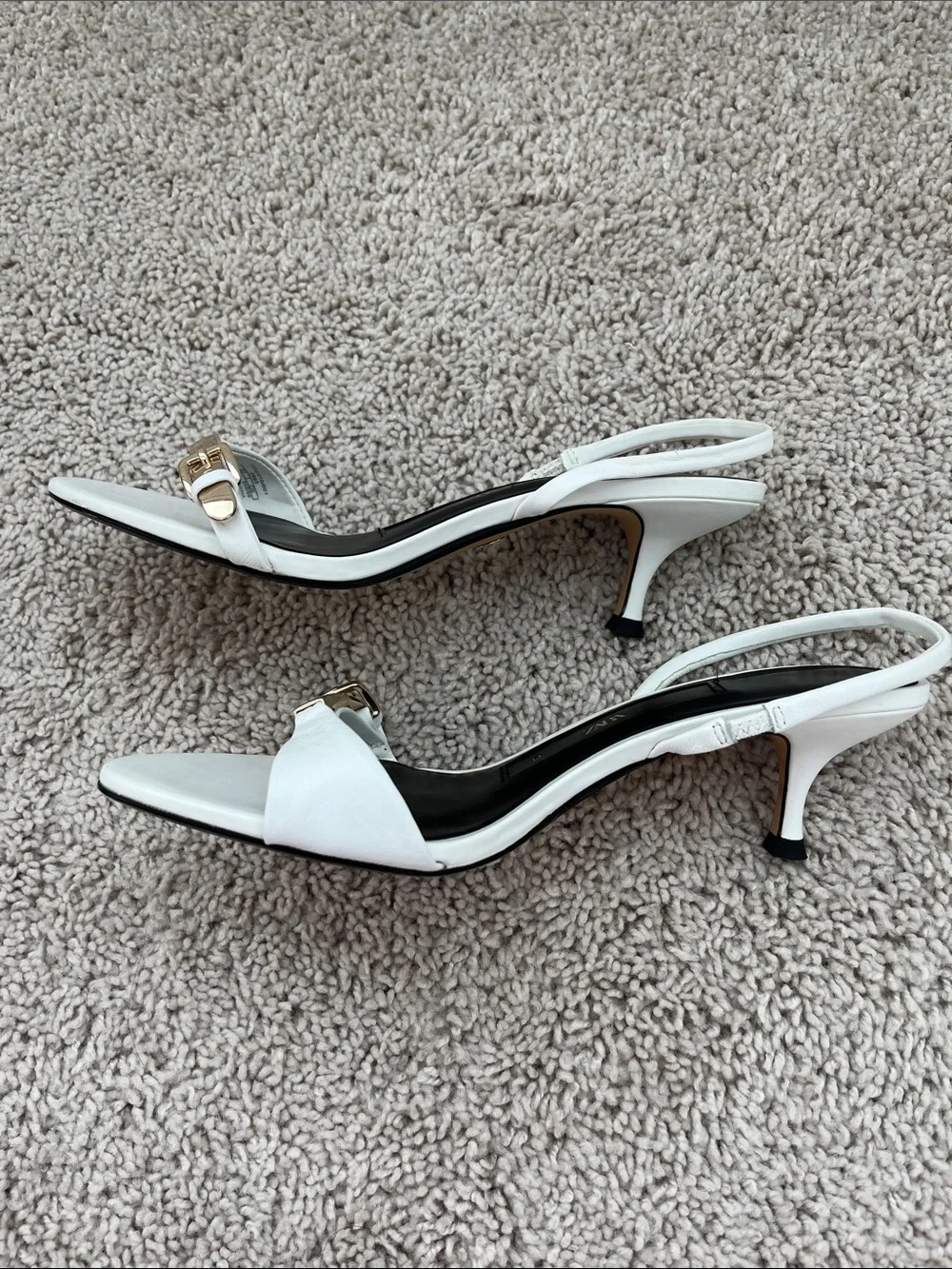 Zara White Leather Slingback Sandals with Gold Buckle Detail - Picture 4 of 6